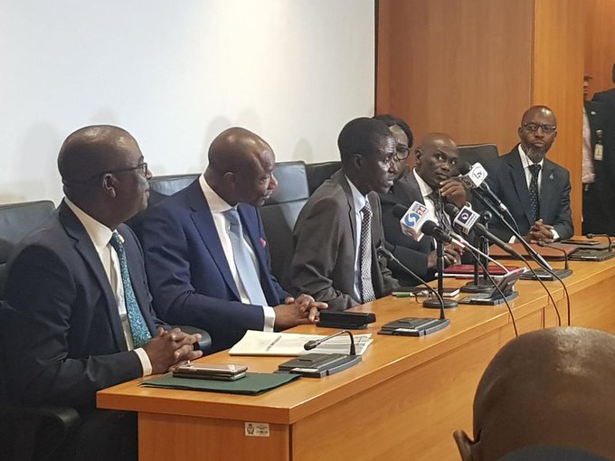Photo of COVID-19: CBN, Bank CEOs Move To Enhance Nigeria’s Self-Sufficiency In Drug Manufacturing